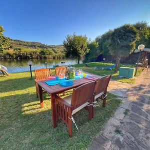 Hébergement de vacances Exclusive Riverside House In The Center Of - Private Garden And Parking